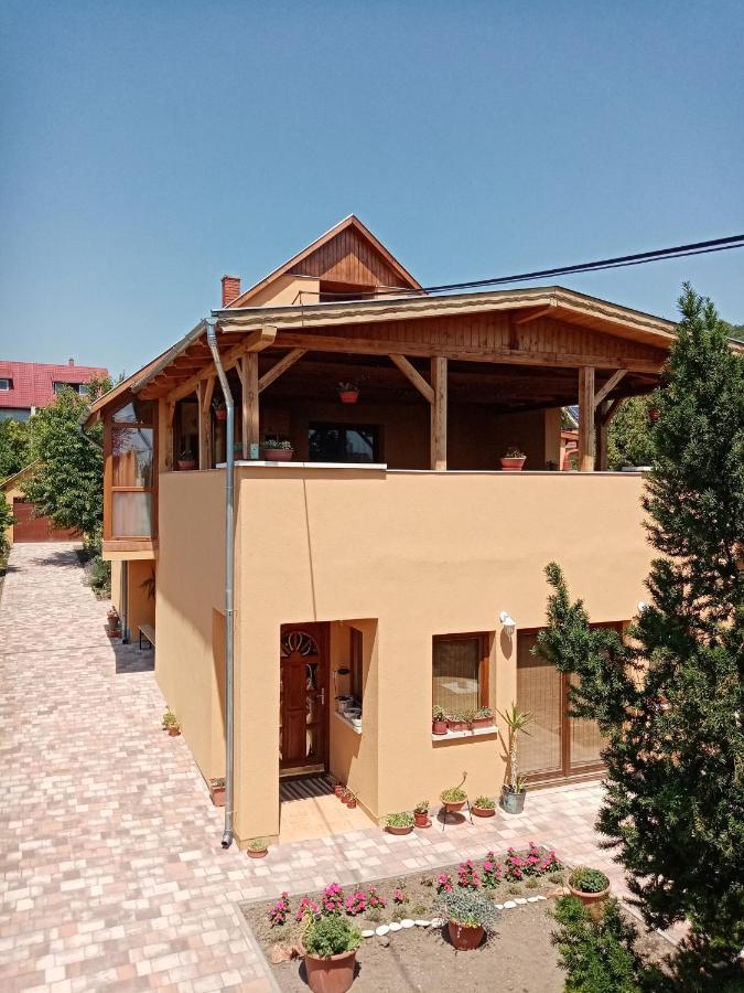Jázmin-Szieszta Apartmanház Balatonfüred Kültér fotó